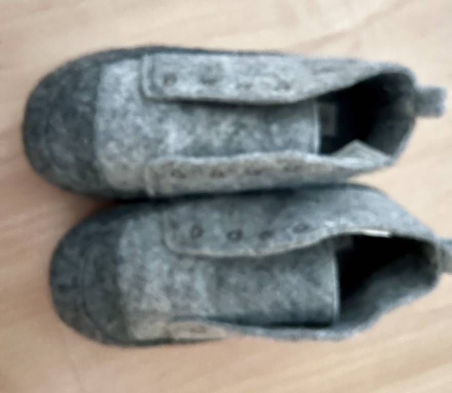 Schuhe für Jungen: Kinderhausschuhe Kuniboo Grösse 30 , Neu  – Gebraucht aus Eschenbach LU von arin91 1