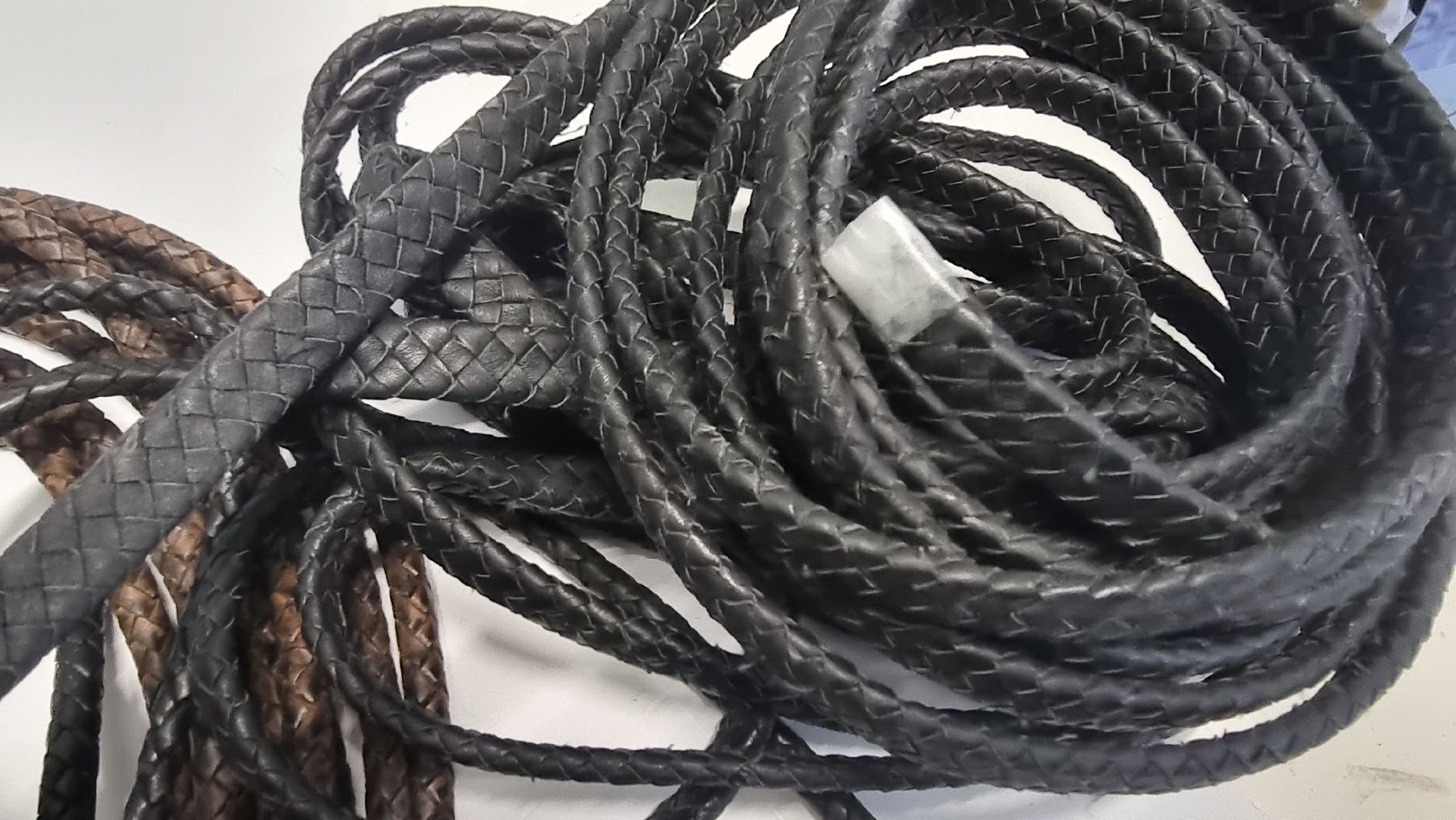 Ciondoli: Lederkordeln zum Bastel oder Schmuck Lot1 – Nuovo (secondo la descrizione) da Beckenried venduto da Maya58 3