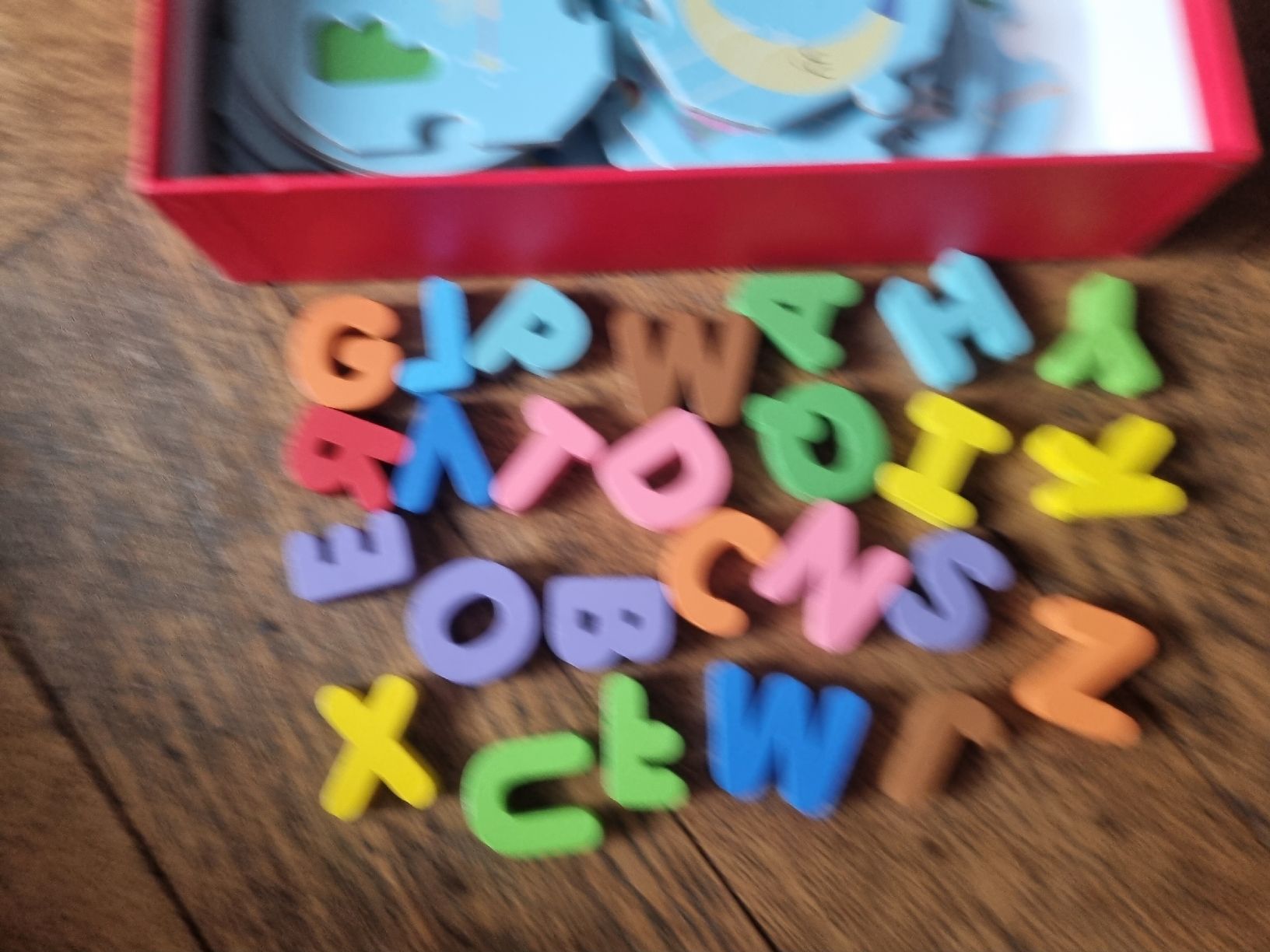 Janod Puzzle: Puzzle alphabet Janod complet, 28 pièces, dès 3 ans. – Usato da Fribourg venduto da jarmilka 5