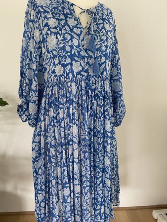 Sommerkleid, Gr. S/M/L, absolut neuwertig !