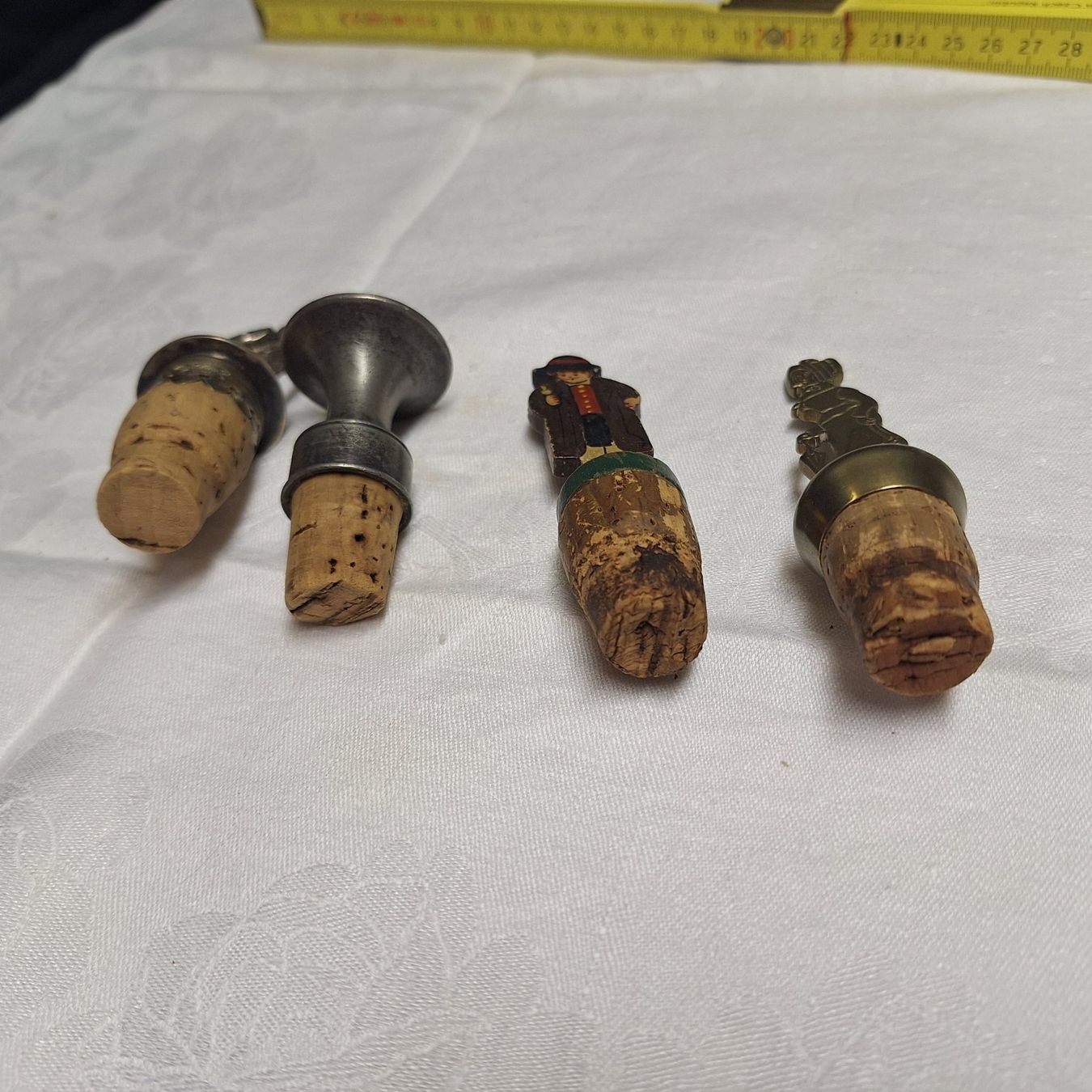 Apribottiglie & Tappi per chiusura: Diverse originelle Sammler Korkenzapfen – Usato da Winterthur venduto da Goldpipau 2