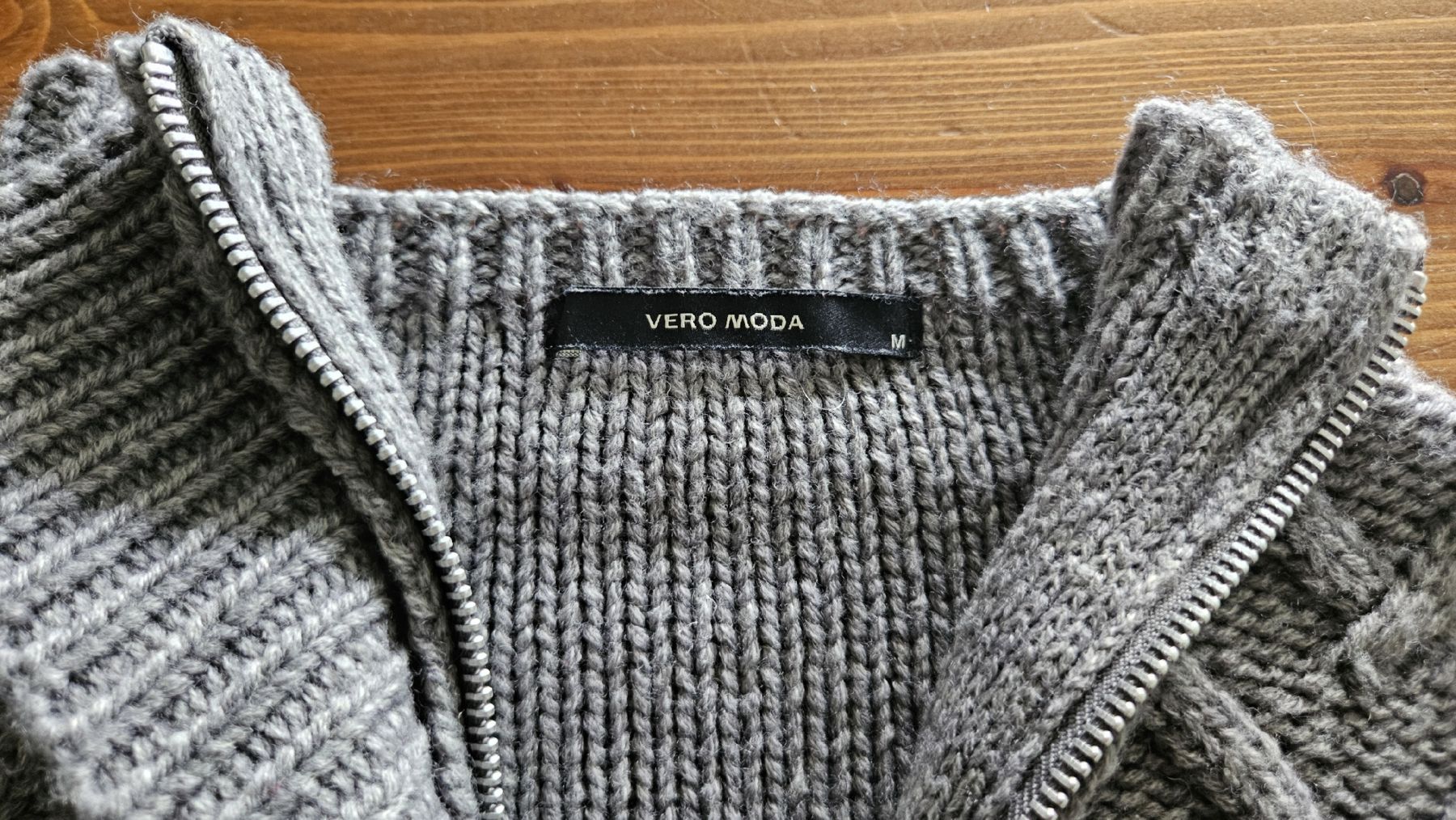 Maglioni & Felpe: Pulli Vero Moda Gr.M – Usato da Schmitten / FR venduto da Gumispvc 1