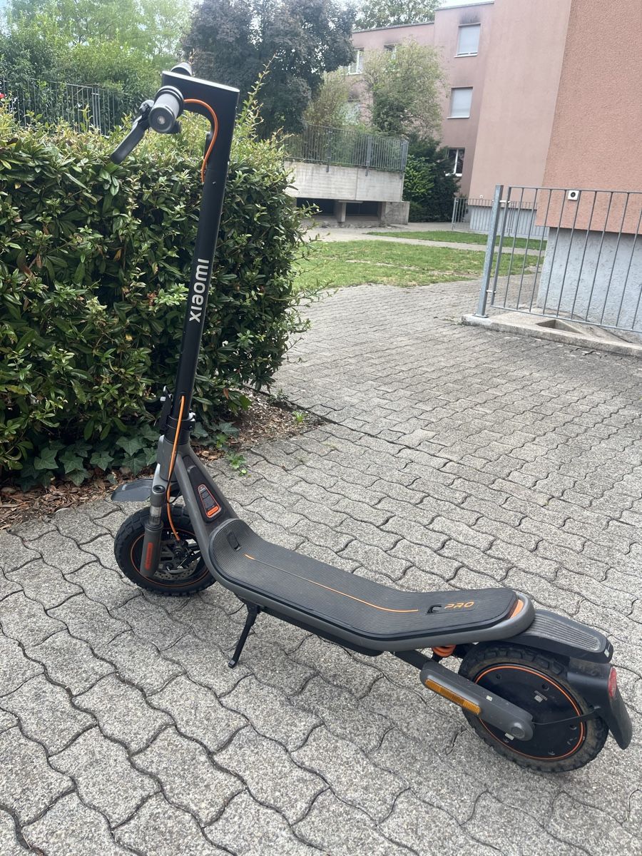 Xiaomi Kickboard: E-Scooter Xiaomi Pro – Gebraucht aus Frauenfeld von mardin811 1
