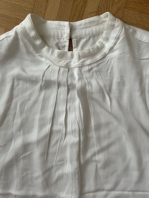 Comma Blusen: "comma" Blüsli o. Arm Gr. M, Neu! – Neu (gemäss Beschreibung) aus Walenstadt von ricamul 9