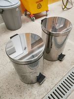 Poubelle à pédale inox 12 litres (2 pièces)