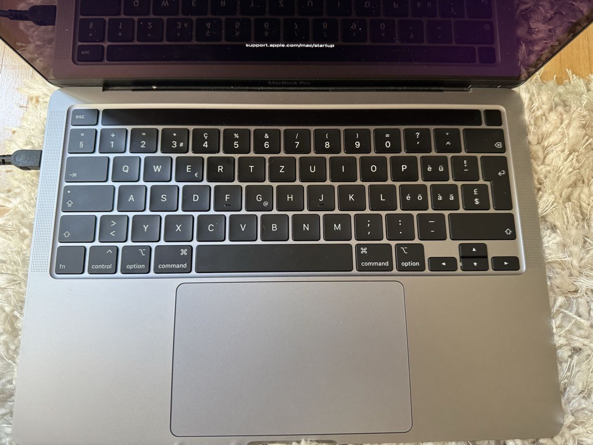 Apple Notebook: MacBook Pro 13 – Difettoso da Adliswil venduto da Busys 1