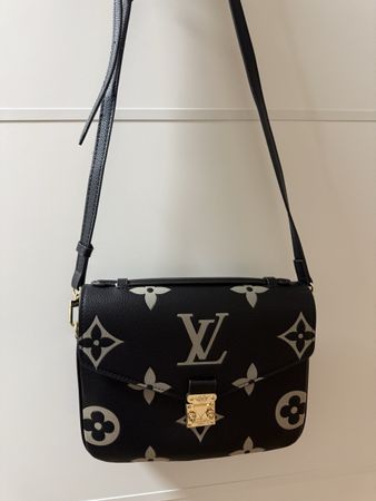 Tasche Monogram Schwarz Grau neuwertig