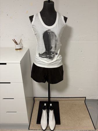 D&G Tank Top Weiss mit Stiefel Print Grösse 38 neu