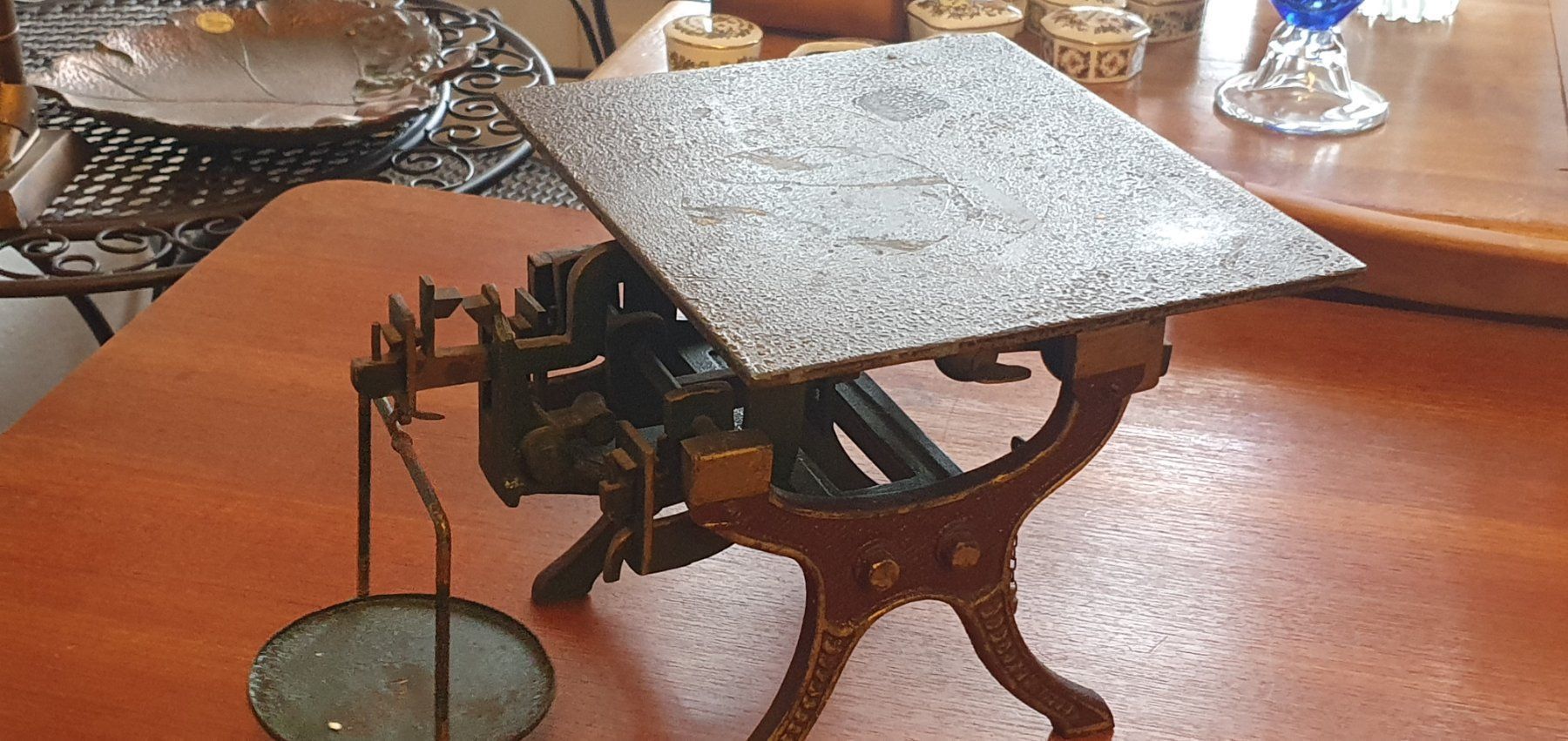 Bilance e pesi: Antike Waage – Usato da Flawil venduto da Naphtali