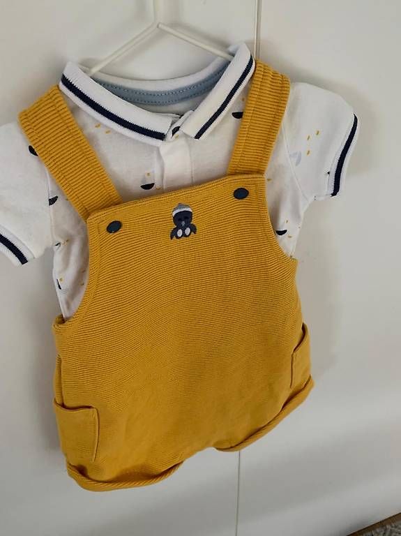 Okaidi Hosen: Ensemble salopette et body Obaïbi - 3 mois / 59 cm – Neu (gemäss Beschreibung) aus Bevaix von MPaw