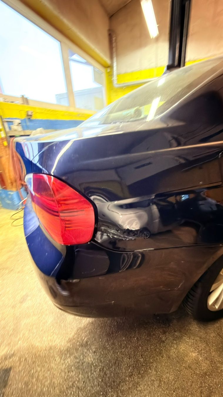 BMW Autos: BMW 330xi  E90 Limousine Teilspender  – Defekt aus Münchenbuchsee von Qrtuning 1