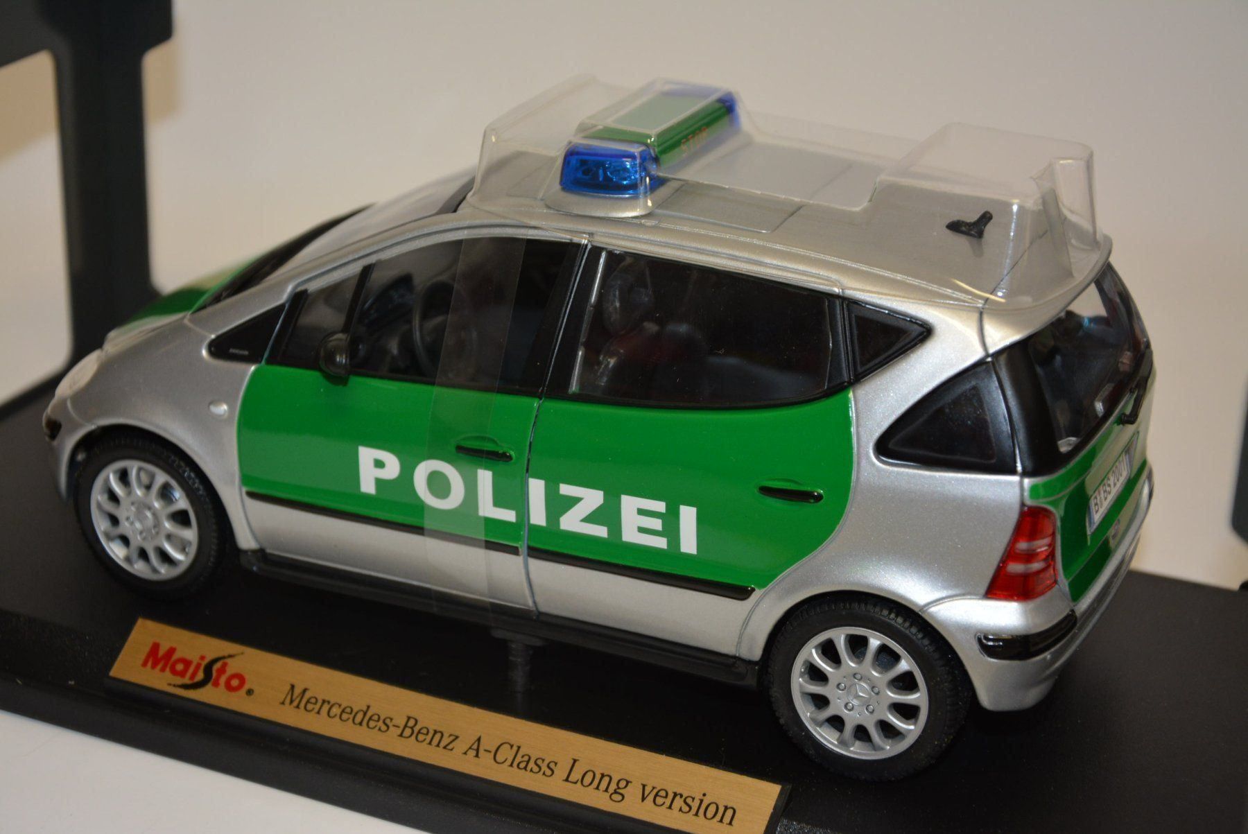 Mercedes-Benz Modellini d'auto: Mercedes Benz A-Klasse Longversion 1:18 – Nuovo e nell'imballaggio originale da Goldach venduto da Feivel9 6