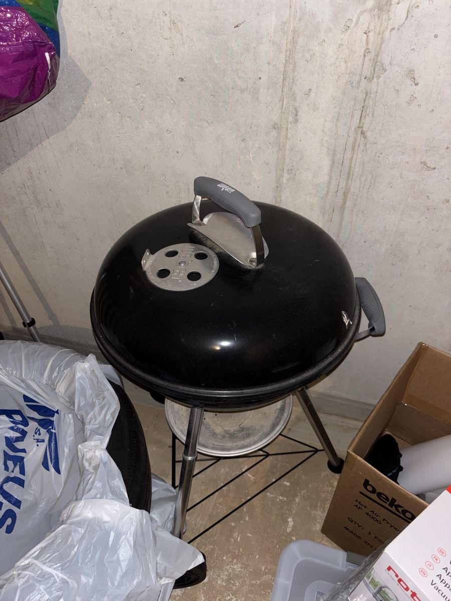 Weber Bracieri: Barbecue a carbone Weber – Usato da Alle venduto da tom_w8m7 1