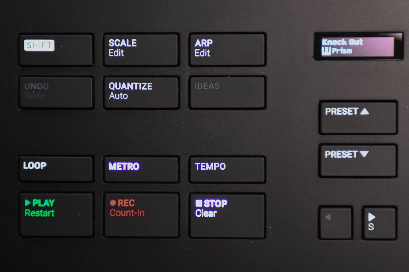 Native Instruments Strumenti musicali: Native Instruments Komplete Kontrol A49 MIDI Keyboard – Usato da Winterthur venduto da Syorn 5