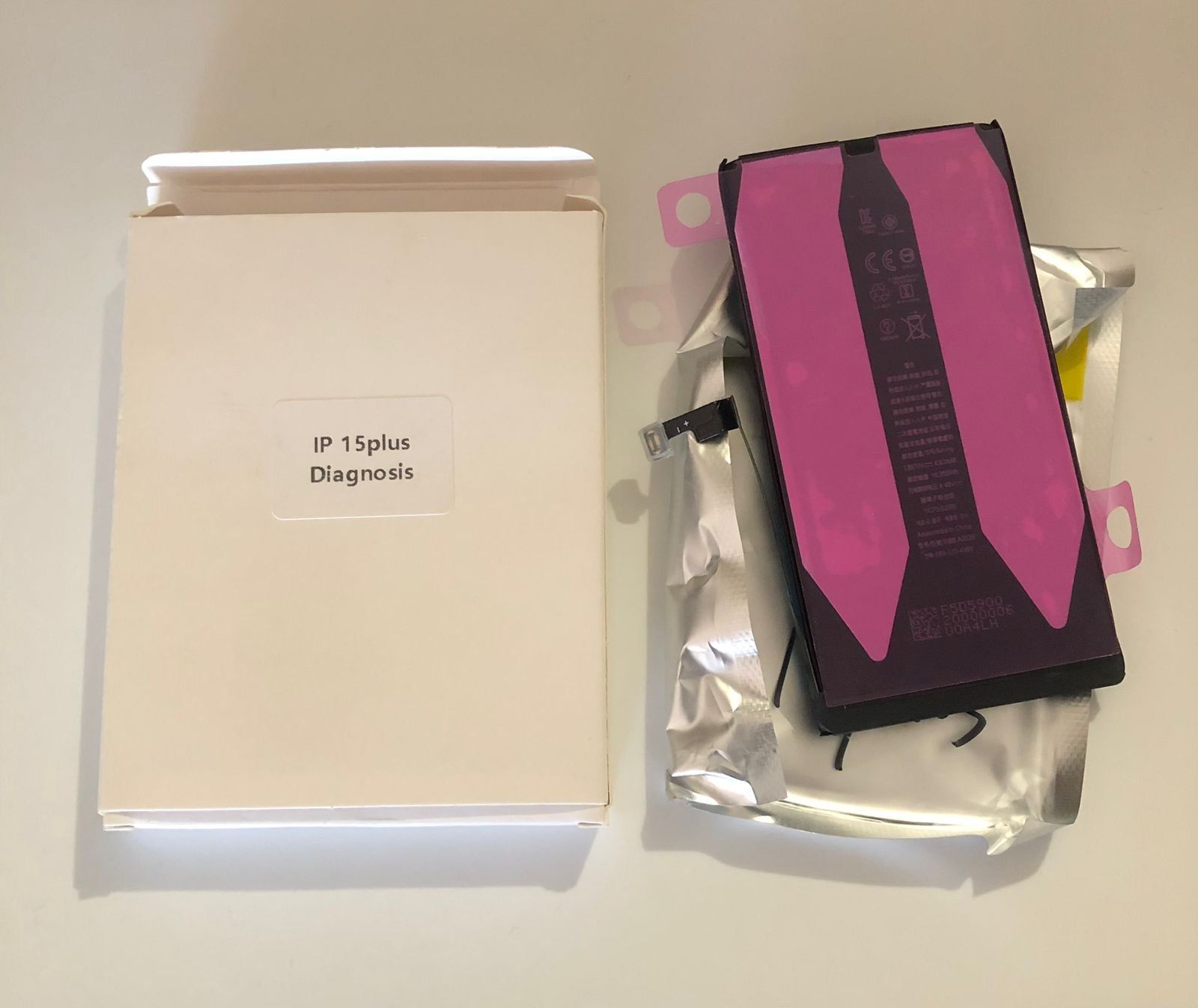 Apple Akkus: Battery Iphone 15 Plus Diagnostic – Neu und originalverpackt aus Leukerbad von mig_8bbp 1