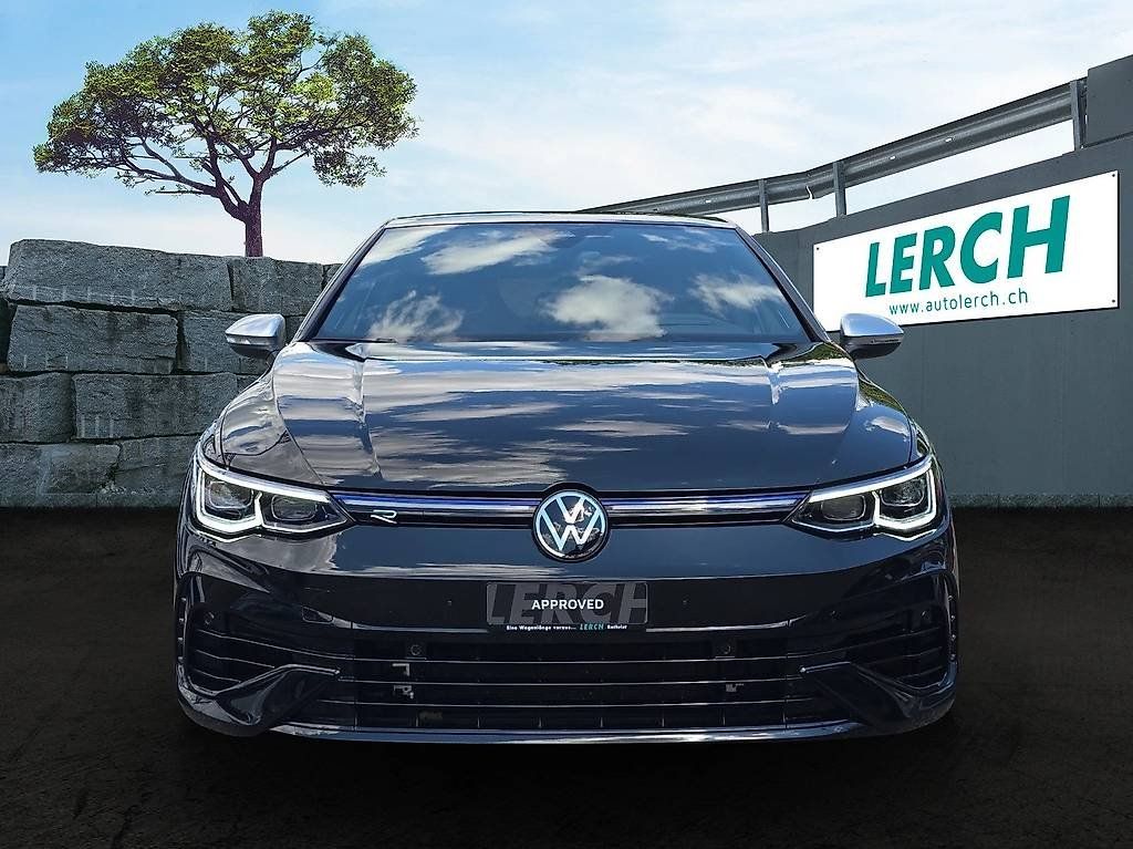 VW Automobili: VW Golf VIII 2.0 TSI R DSG 4motion – Usato da Langenthal venduto da Goergens10 1