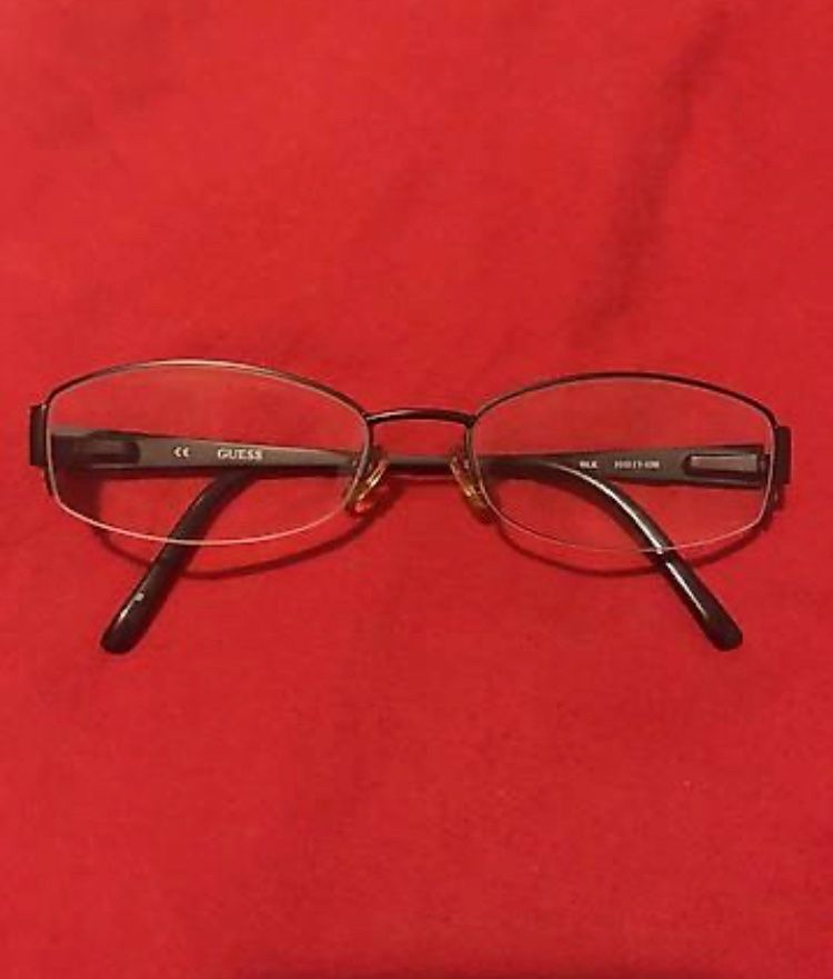 Guess Occhiali & Lenti: Brillengestell Guess – Usato da Dietikon venduto da Akil03 3