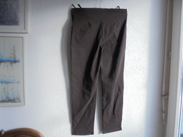 Hosen: Hose Dunkelbraun Gr. 21 NEU – Neu (gemäss Beschreibung) aus Hinwil von Glasperlen 2
