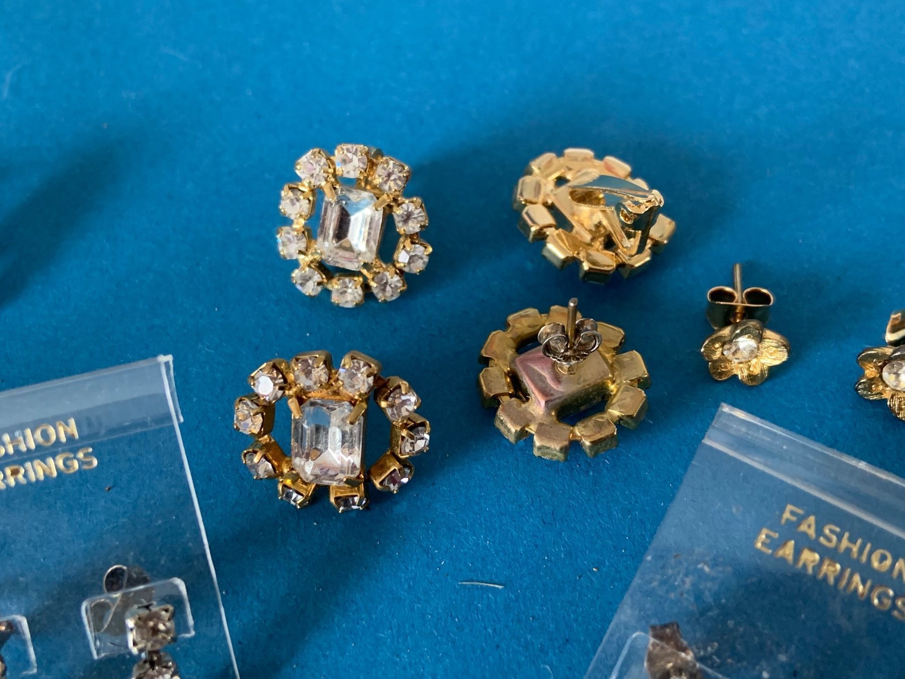 Orecchini pendenti & Orecchini a lobo: Strass Ohrringe vergoldete plämper 8 stk – Usato da Dittingen venduto da Bellevista 3