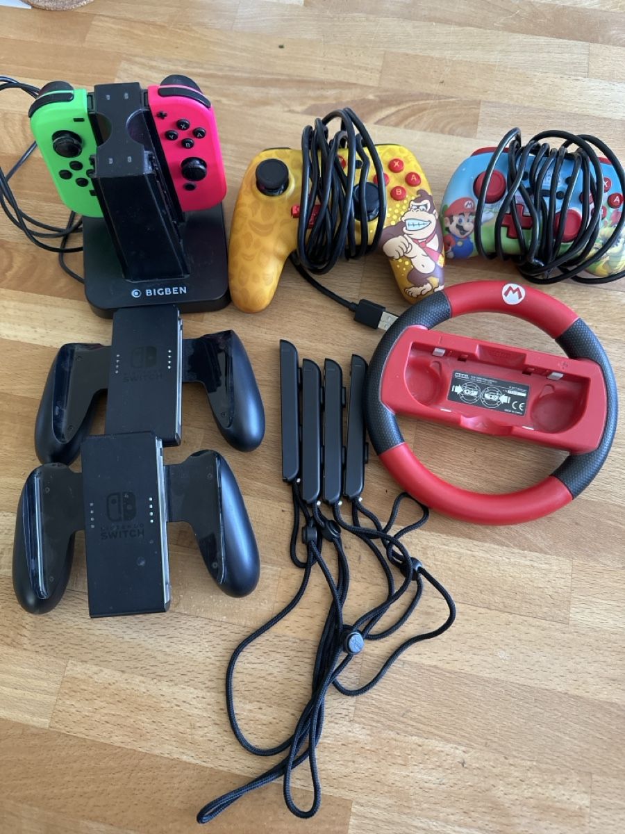 Nintendo Console: Nintendo Switch 1 mit Zubehör ab CHF 1.00 – Usato da Bülach venduto da Getu5 1