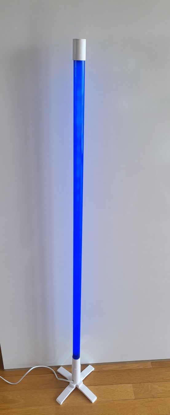 Lampen: Néon bleu avec support – Gebraucht aus Granges-Paccot von Cecile76