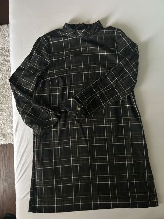 Elegantes kariertes Zara Kleid - perfekt  für den Frühling!