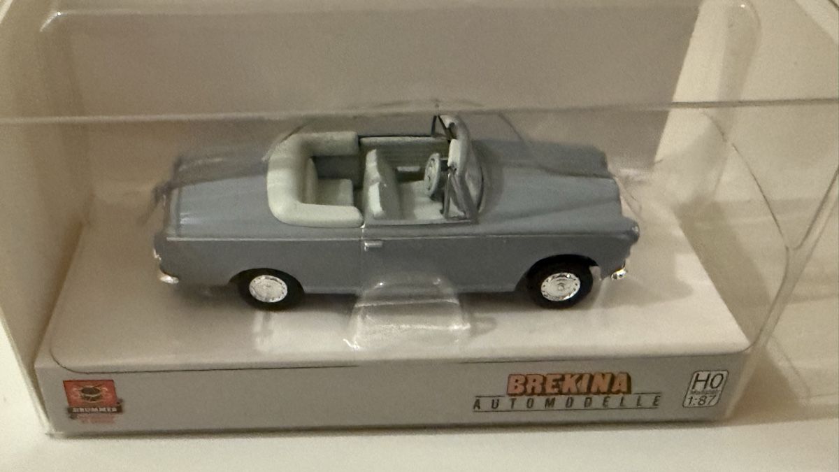 Brekina Modellini d'auto: Columbo Figuren & Auto 1:87 – Nuovo e nell'imballaggio originale da Basel venduto da Zomeg 4