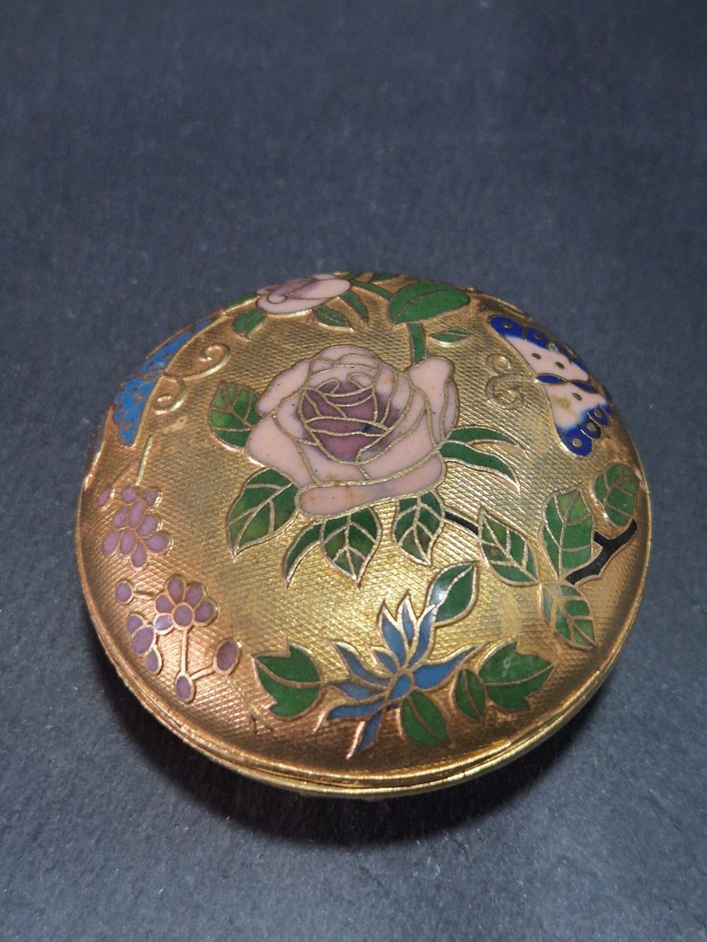 Altro in Decorazioni & Accessori: Cloisonné Dose Rund – Usato da Winterthur venduto da Sadega