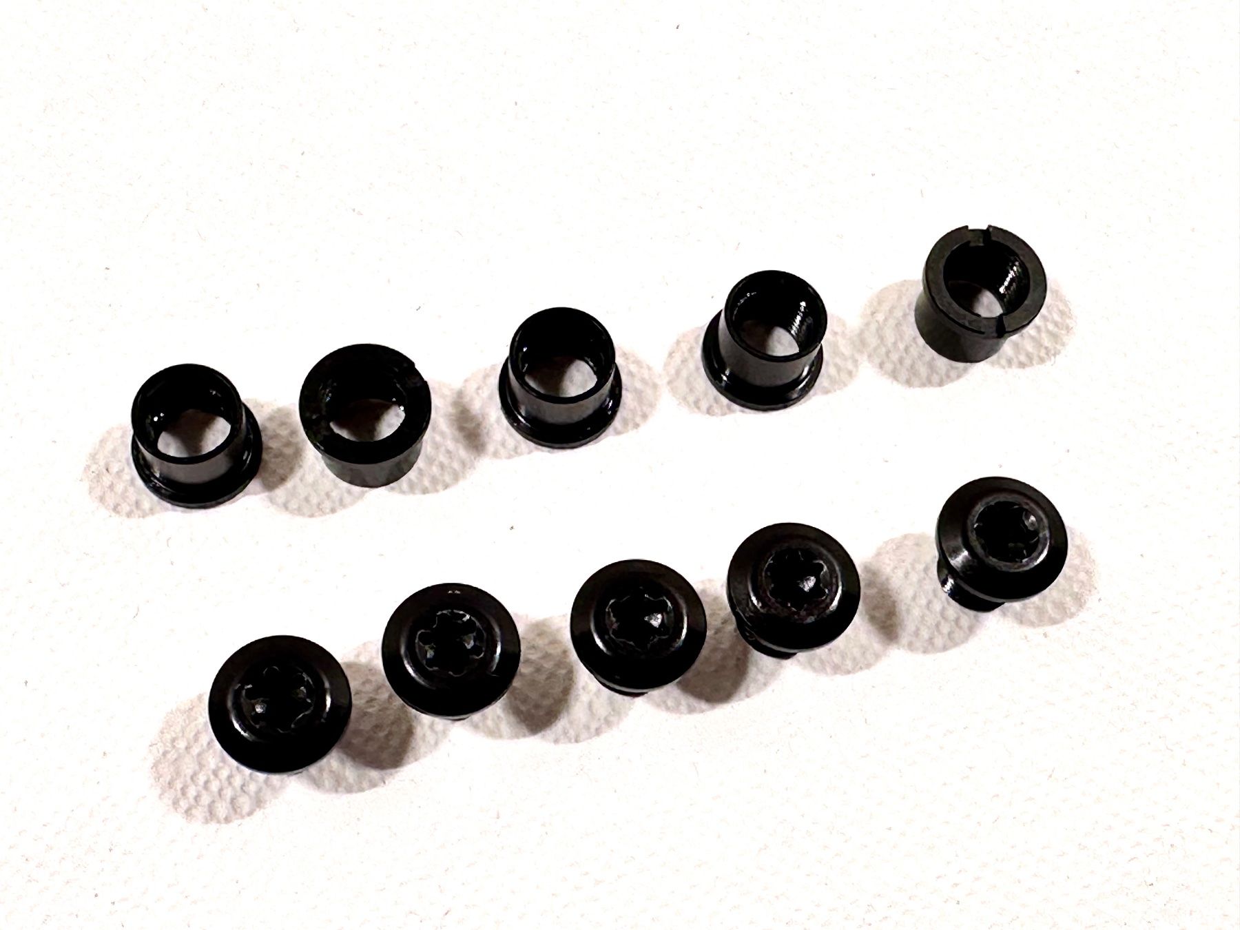 Pezzi di ricambio: ABSOLUTEBLACK KETTENBLATT SCHRAUBEN 2FACH TORX NEU – Nuovo (secondo la descrizione) da Luzern venduto da bikeandbeltcom 1