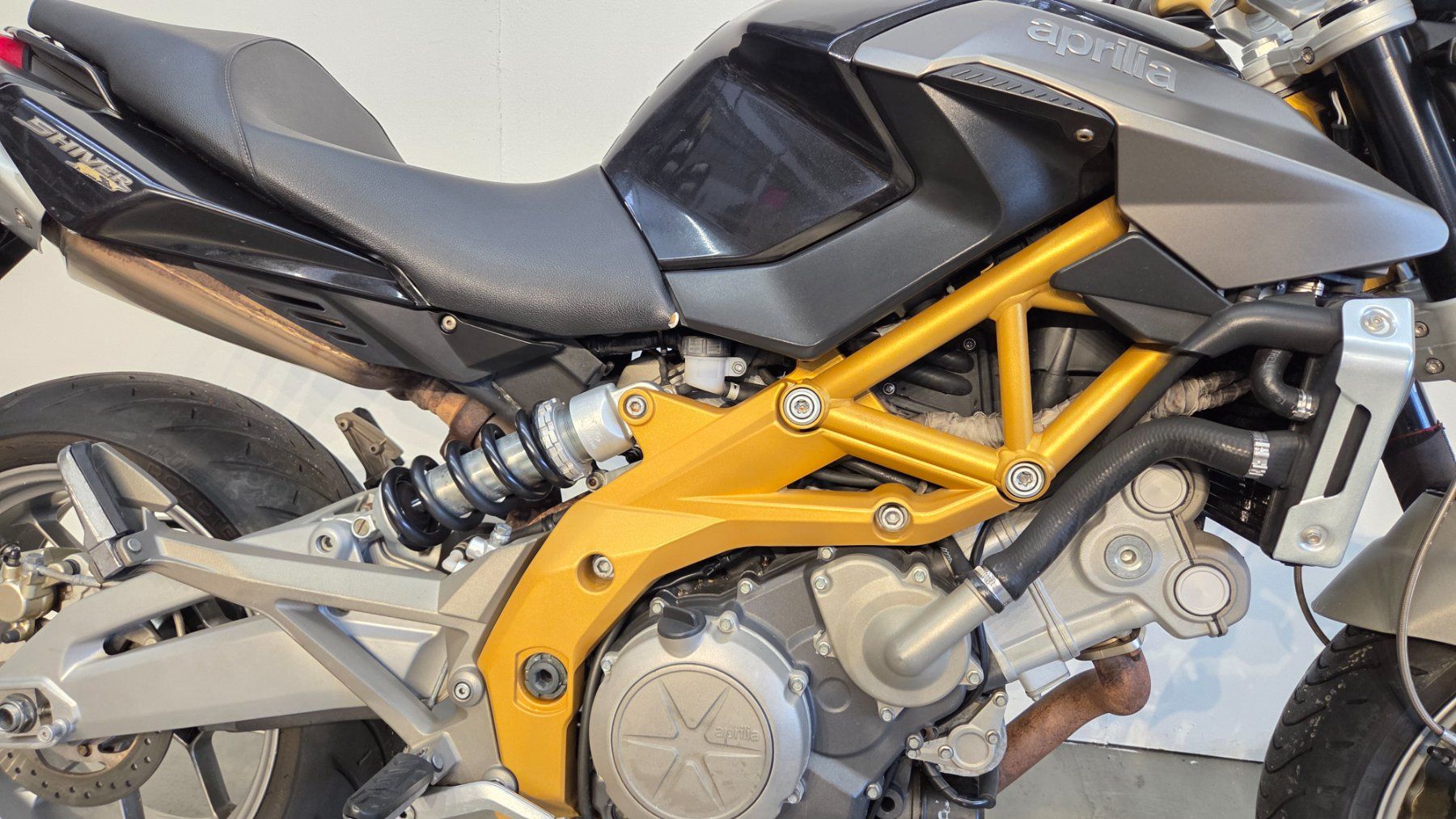Aprilia Strada: Aprilia SL 750 Shiver – Usato da Tägerschen venduto da Moto-Welt 4