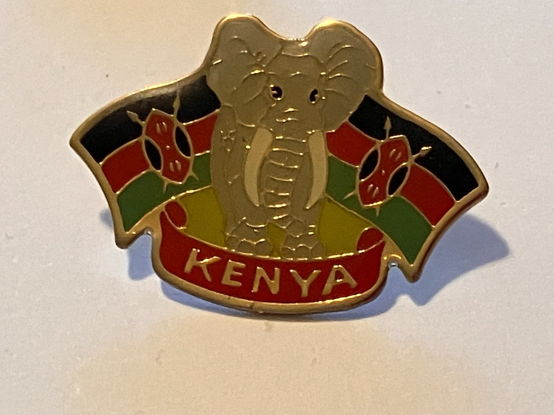 Placchette & Badge: 1 Pin Kenya – Usato da Basel venduto da djwwpp