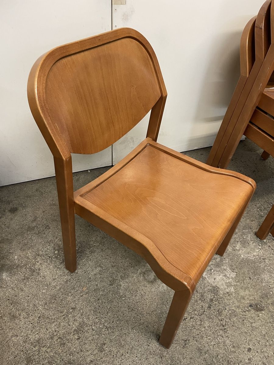 Dietiker Chaises: Stapelstuhl Quadro von Dietiker – D'occasion à Basel par M.Secondhand 1