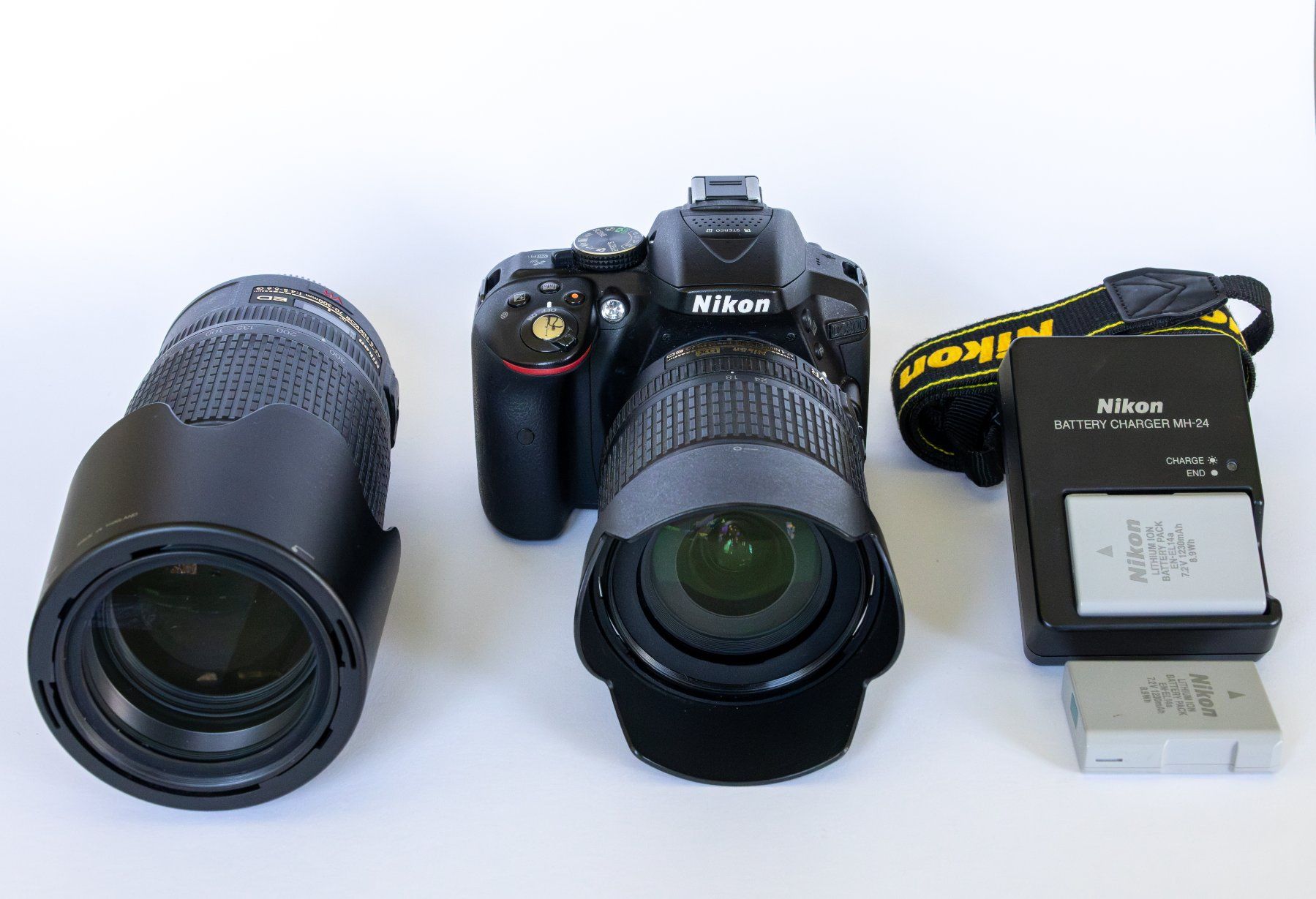 Nikon Appareil photo: Nikon D5300 Digital SLR Kamera Kit mit 2 Objektiven – D'occasion à Wädenswil par marho