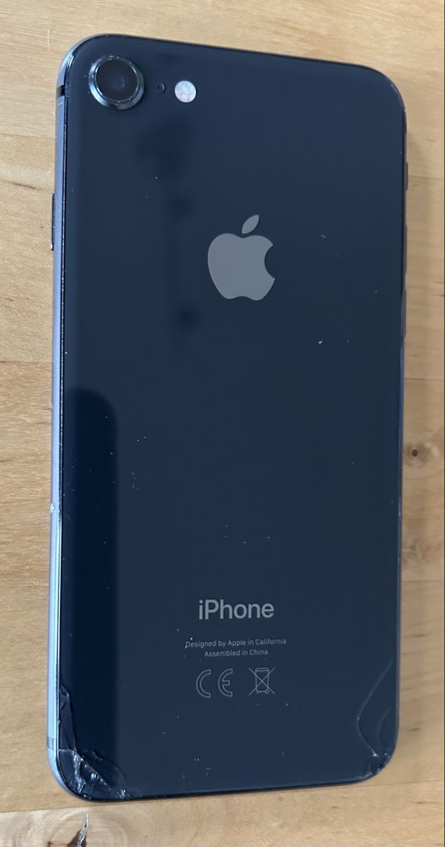 Apple Telefoni cellulari / Smartphones: Apple iPhone 8 64GB Black 76% Maximum Battery Capacity – Usato da Zürich venduto da Sophie0569 6