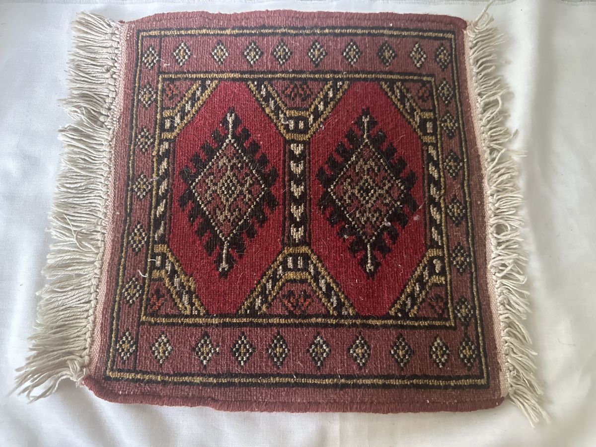 Tapis: Orientalischer Teppich klein rot mit Fransen 32x36cm – D'occasion à Zürich par Chaeffeler 4
