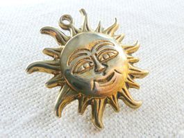 •soleil Sonne sole sun Anhänger pendentif +Versand Pin M8A.5