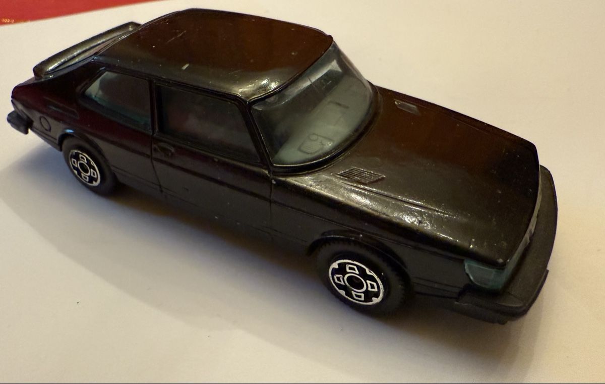 Bburago Modellautos: Saab 900 Turbo/1:43/ Burago – Gebraucht aus hunzenschwil von Oldipark 1
