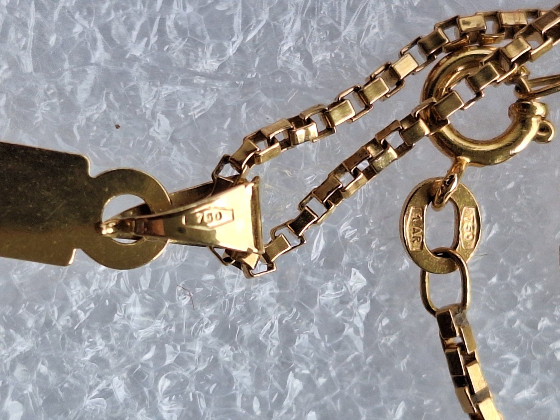 Colliers: Halskette Gold mit Kreuz 750 – D'occasion à Gerlafingen par Mo49 2