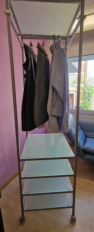 Guardaroba: Garderobe Stefan Patte design – Usato da Basel venduto da FETAG_Brocki 2
