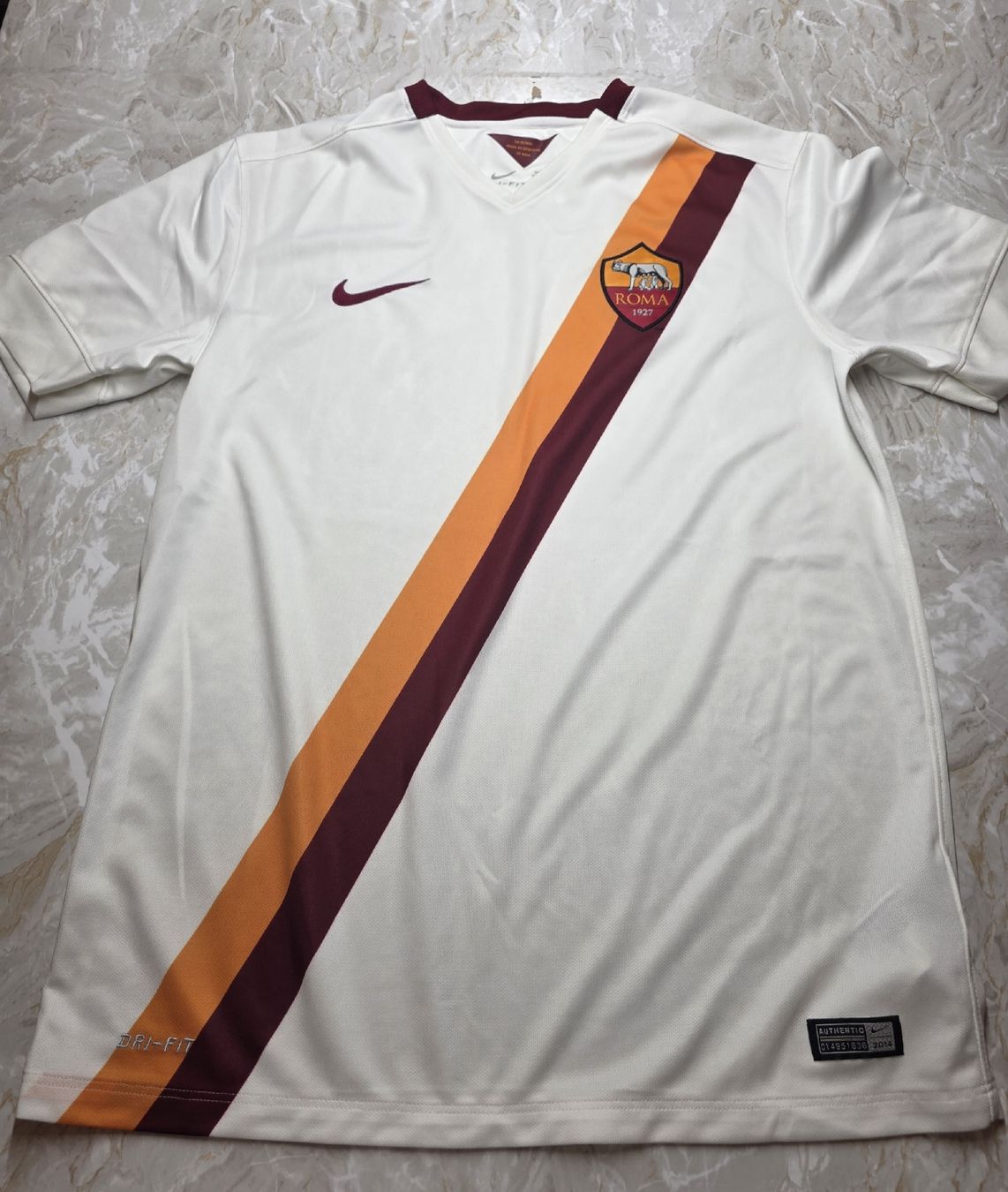 Lotti di vestiti: Fussball Trikot – Usato da Oberentfelden venduto da Ketschap 8