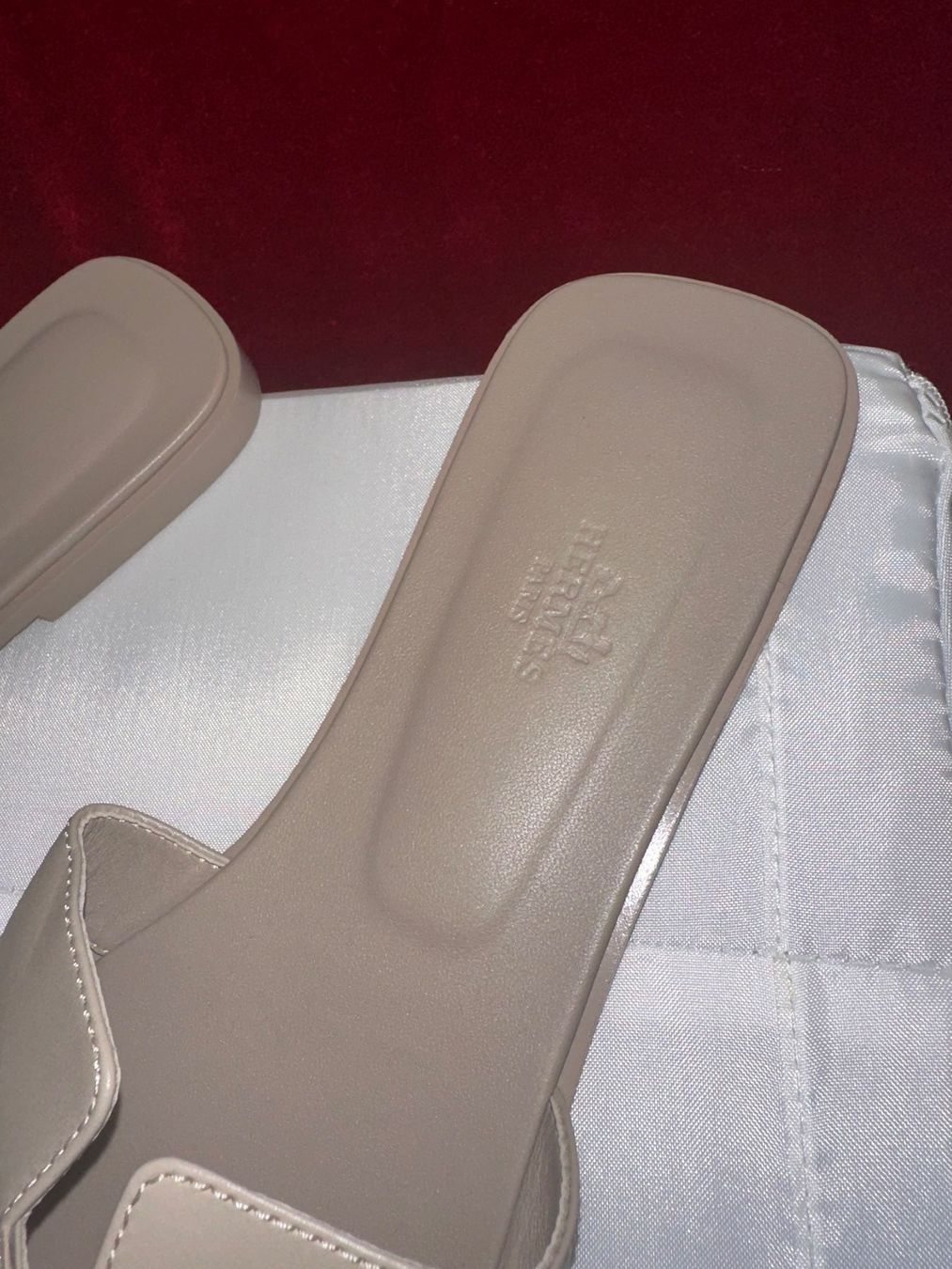 Hermès Scarpe da donna: Neue Oran Hermes Sandalen Gr 41 – Nuovo (secondo la descrizione) da Basel venduto da Blausara707 2