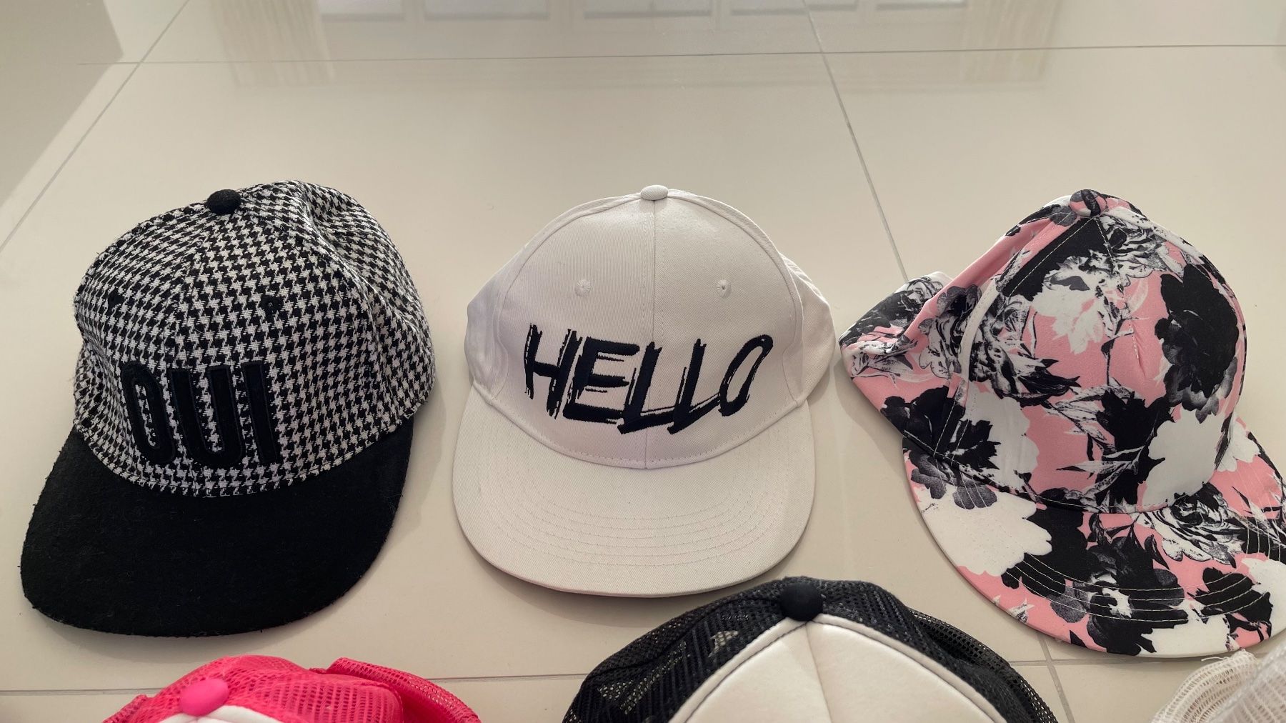Chapeaux, bonnets & casquettes: 9 Damenhut – D'occasion à Rheineck par pssesolnet 3