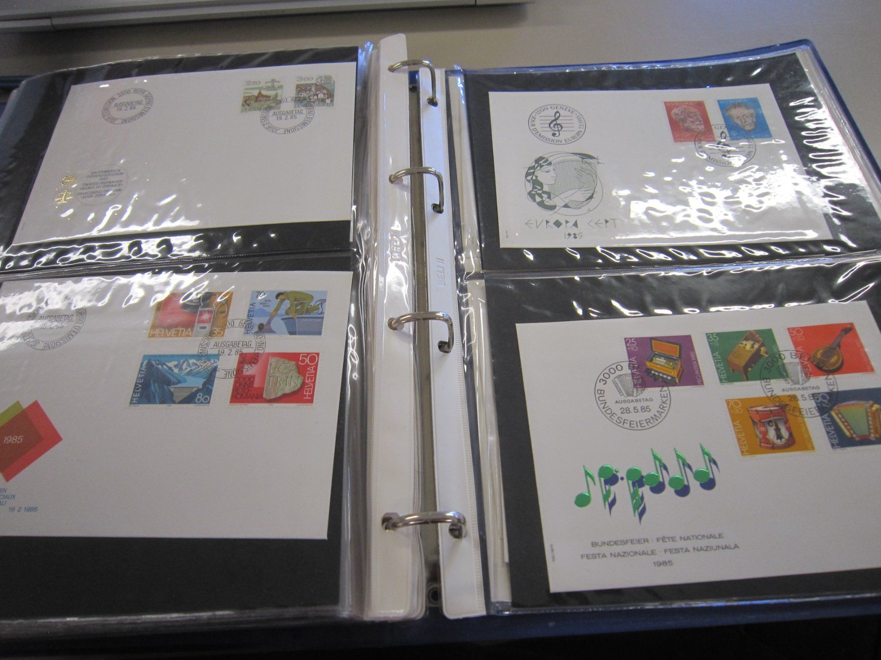 Tutti i francobolli: Schönes Album FDC – Usato da Giubiasco venduto da sal_9j6w 8