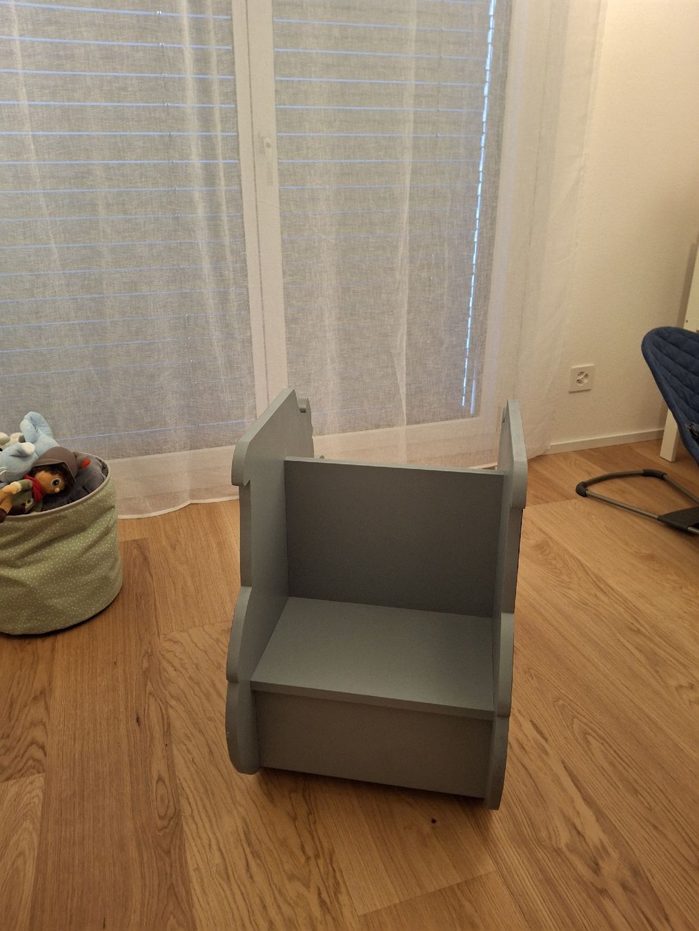 Scaffali: Bücherregal mit sitz "Traktor" einzelanfertigung – Usato da Kradolf venduto da rge_pf7p 2