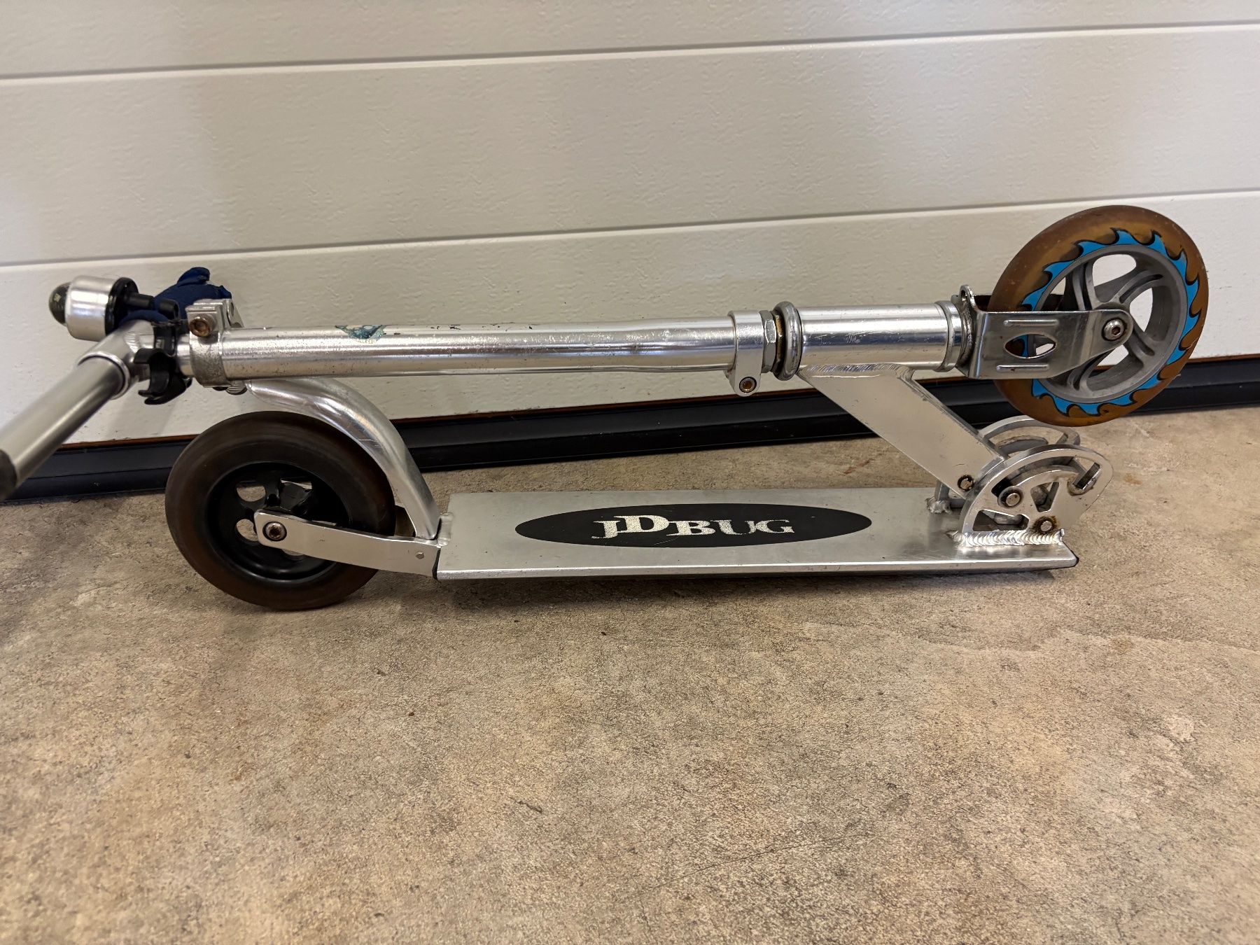 Kickboard: JD Bug Roller, silber, gut gebraucht, mit Klingel – Usato da Wiesendangen venduto da plus-minus 4