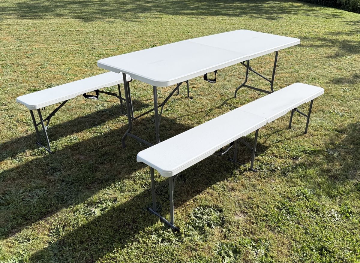 Set di tavolo e panche: Festbank Tischset neu klappbar – Nuovo (secondo la descrizione) da Gerlafingen venduto da sternrose