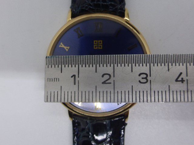 Givenchy Orologi: Montre GIVENCHY PARIS à quartz – Usato da Porrentruy venduto da Tic-Time 7