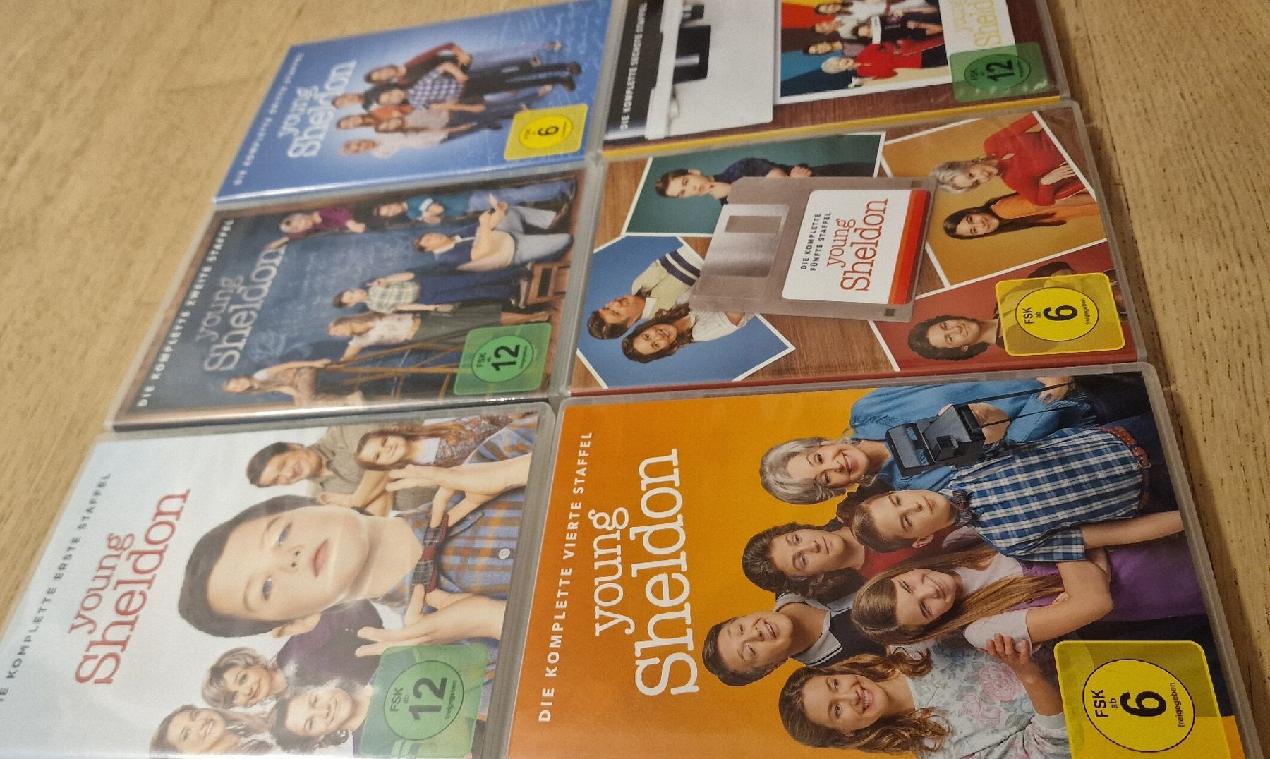 Tutti i DVDs: Young Sheldon Serie Staffel DVD Complete Edition – Nuovo (secondo la descrizione) da Arbon venduto da sar_l7ll 3