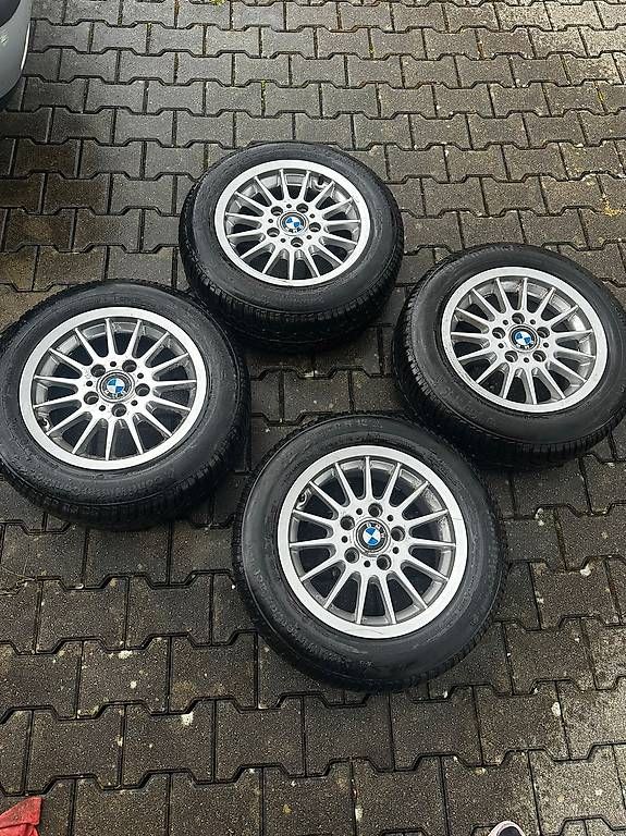BMW Pneus & Kompletträder: BMW Felgen Styling 32 – Gebraucht aus Windisch von davide.19