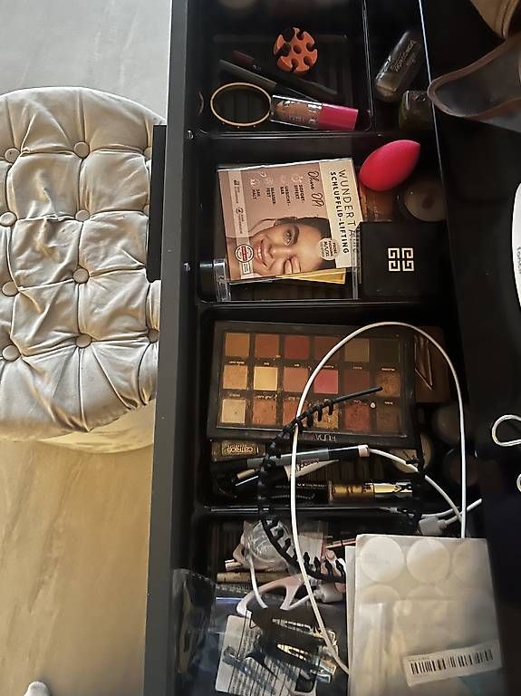 Tavoli da trucco: Schminktisch  – Usato da Zwingen venduto da KatjaM 2